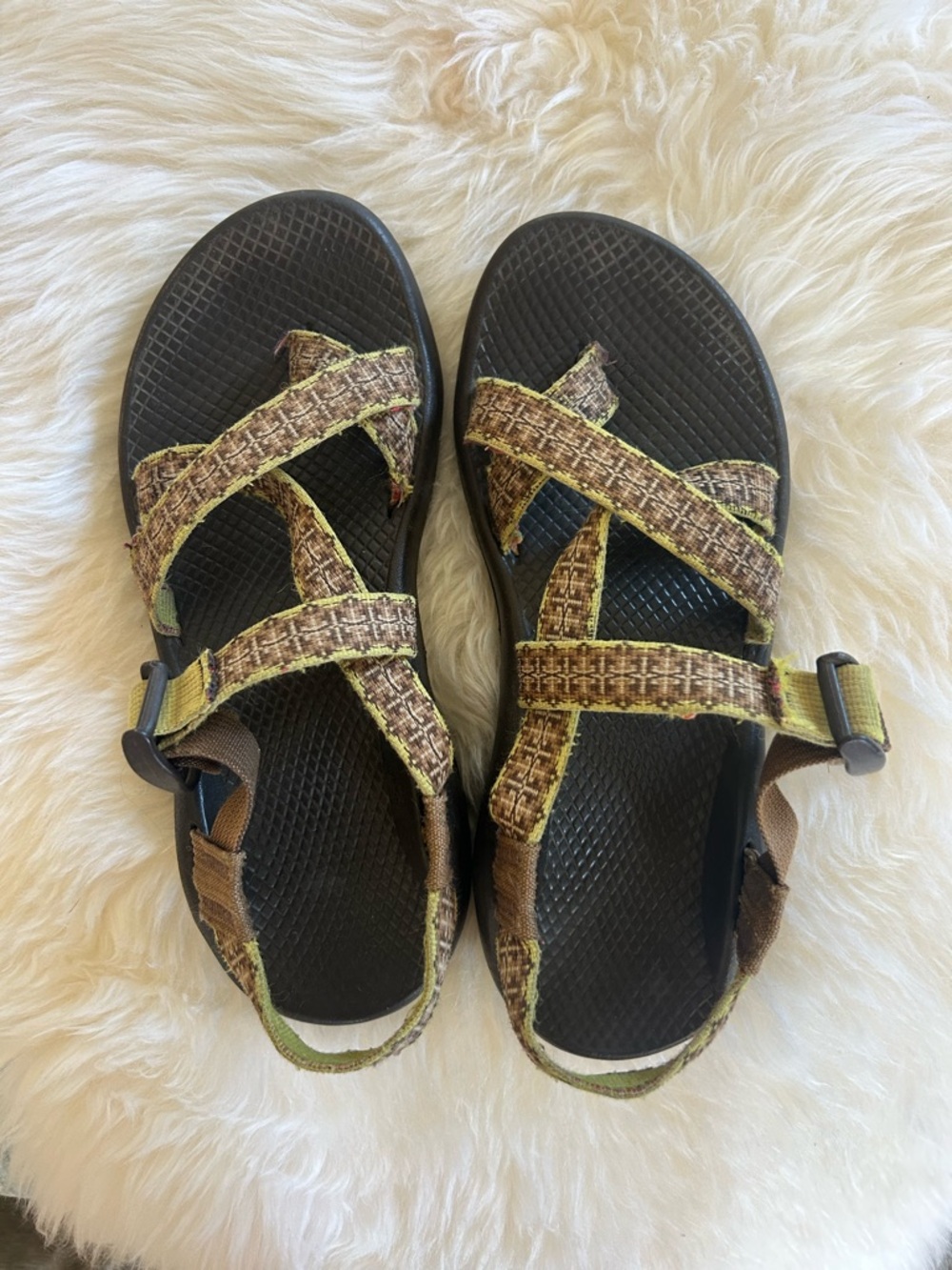 Chacos, women’s size 8